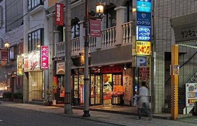 在日本,中國人遺留的房屋破舊不堪,唐人街鮮有人知,十分冷清!